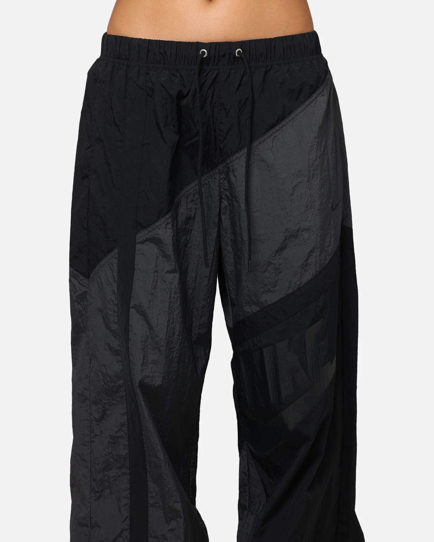 Nike Women's Sportswear Mid-Rise Street Woven Open-Hem Pants Anthracite/Black - Image 8