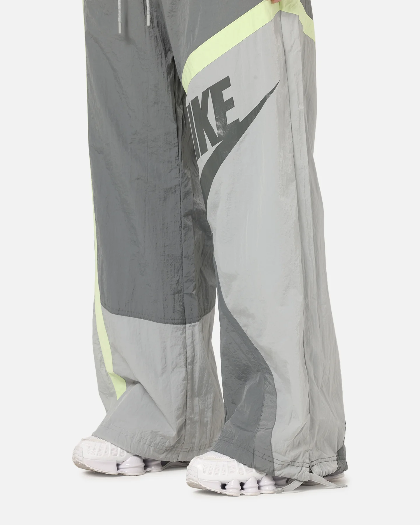Nike Women's Sportswear Mid-Rise Street Woven Open-Hem Pants Smoke Grey - Image 11