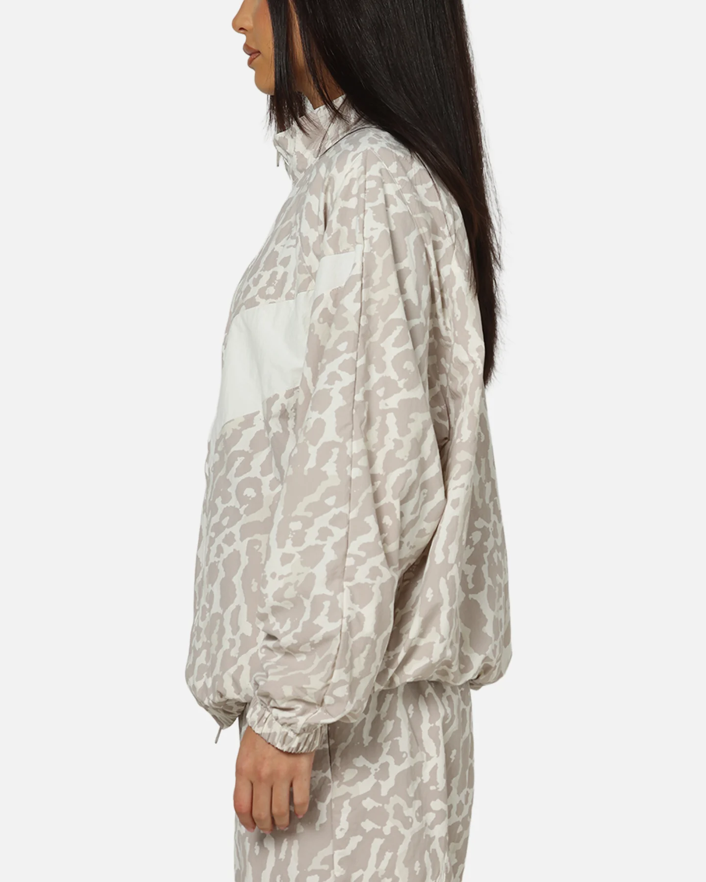 Nike Women's Sportswear Woven Printed Jacket Leopard/White - Image 5