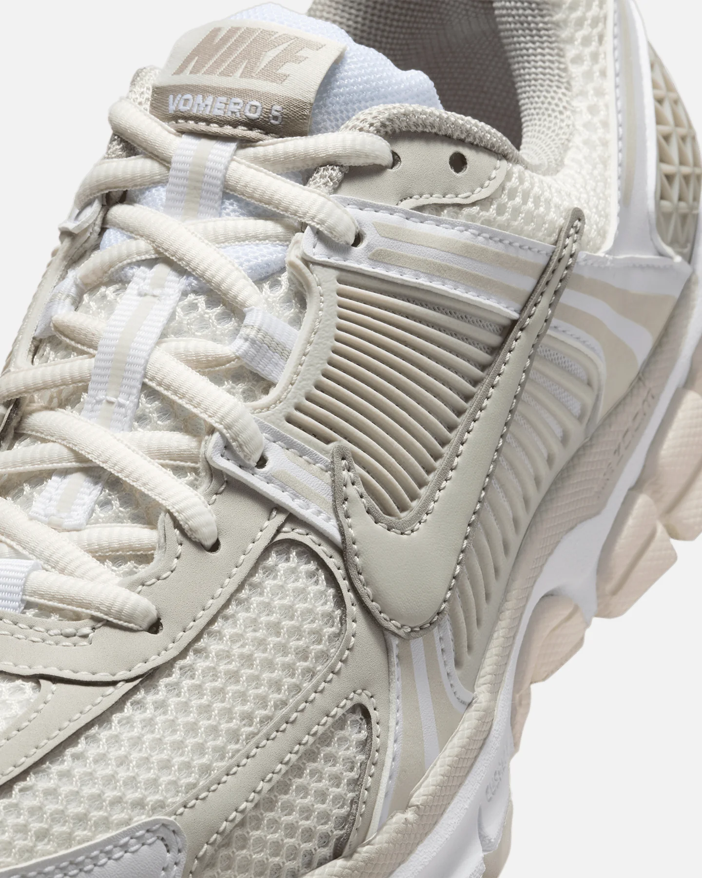Nike Women's Zoom Vomero 5 White/Light Bone - Image 6