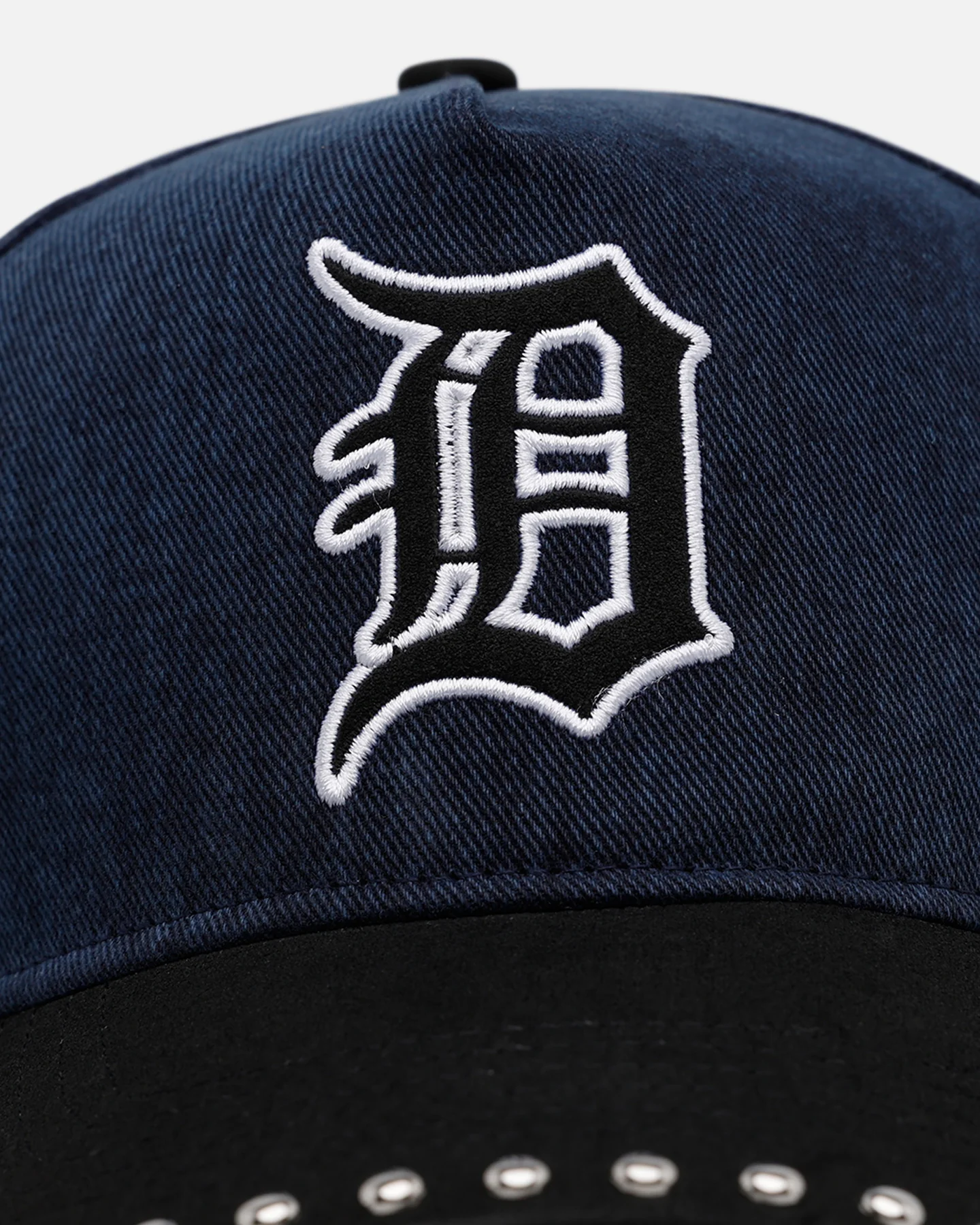 Pro Standard Detroit Tigers 'Polished Hardware' Pro Pinch Strapback Navy - Image 5
