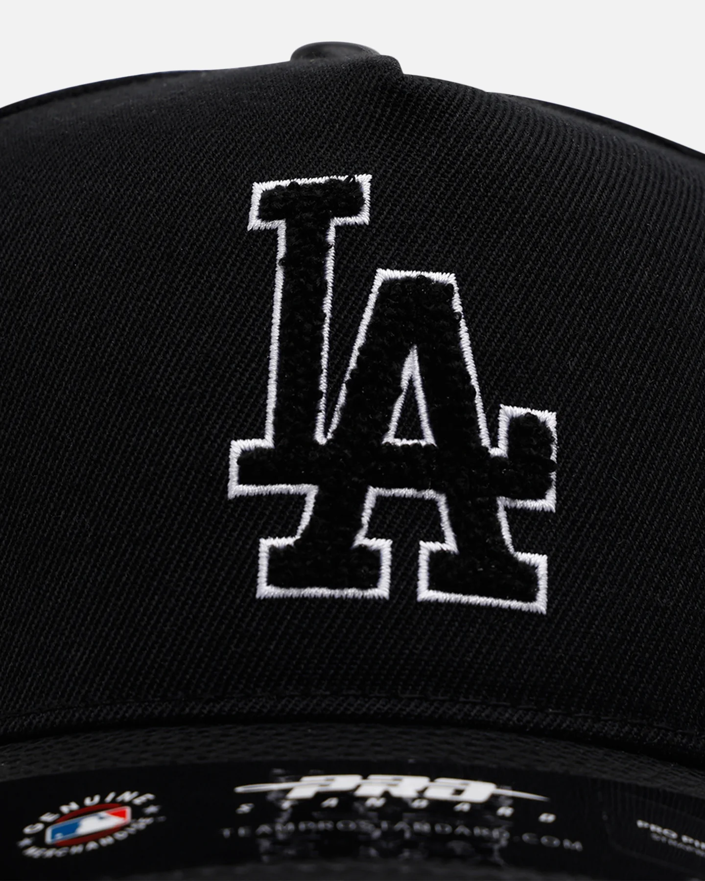Pro Standard Los Angeles Dodgers 'Black Chenille' Pro Pinch Strapback Black - Image 6