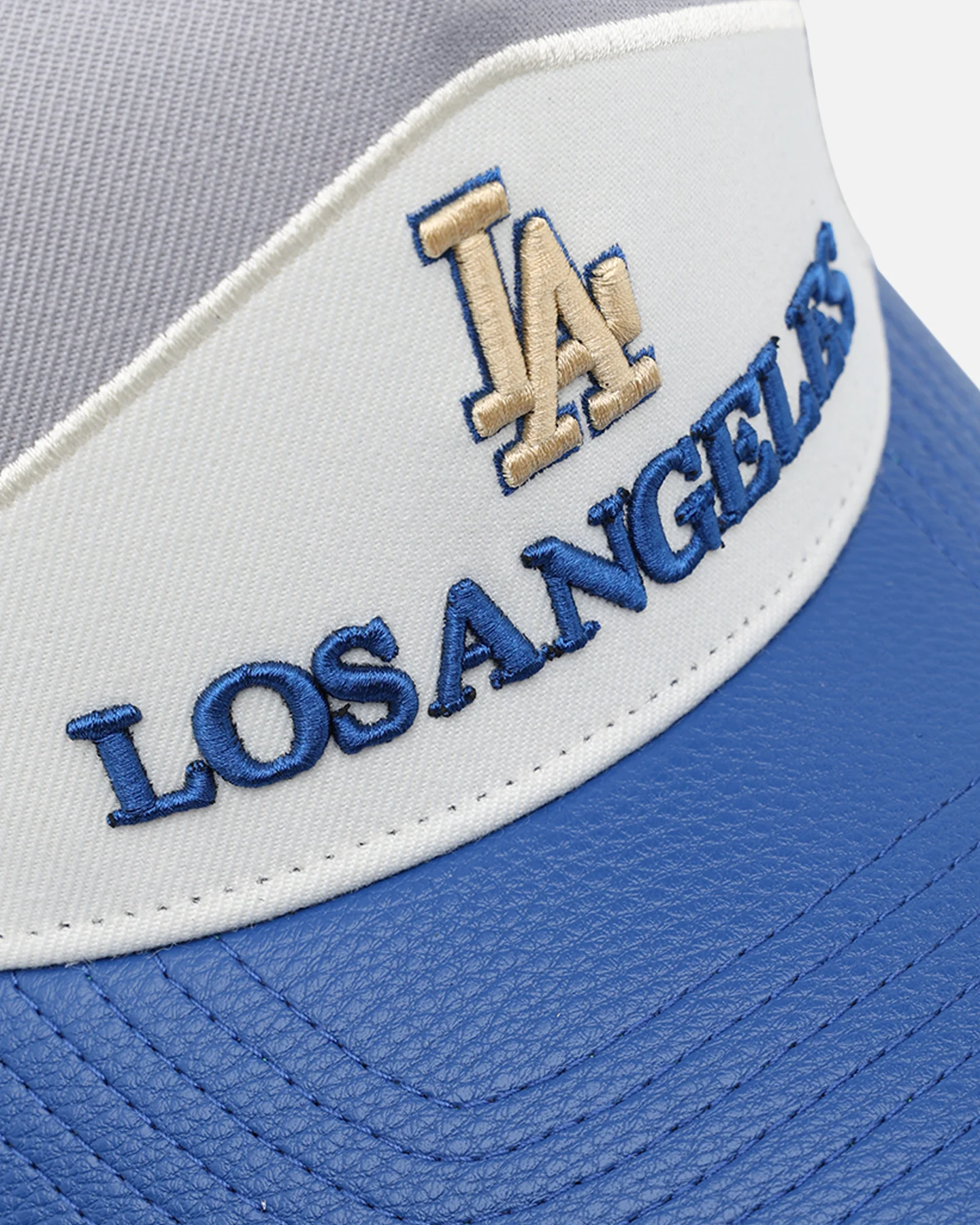 Pro Standard Los Angeles Dodgers Chevron Pinch Front Trucker Snapback Dodger Blue - Image 2
