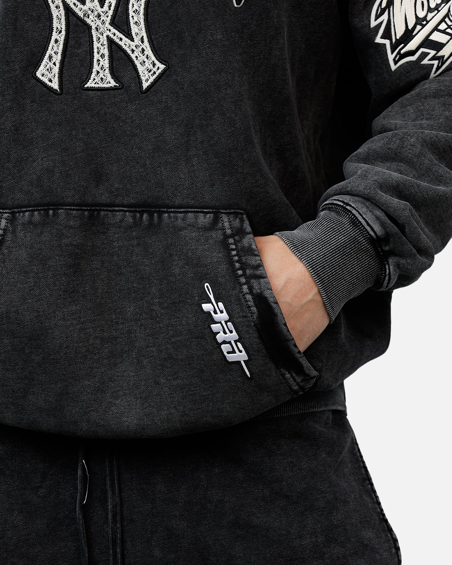 Pro Standard New York Yankees Raffia Hoodie Black Acidwash - Image 7