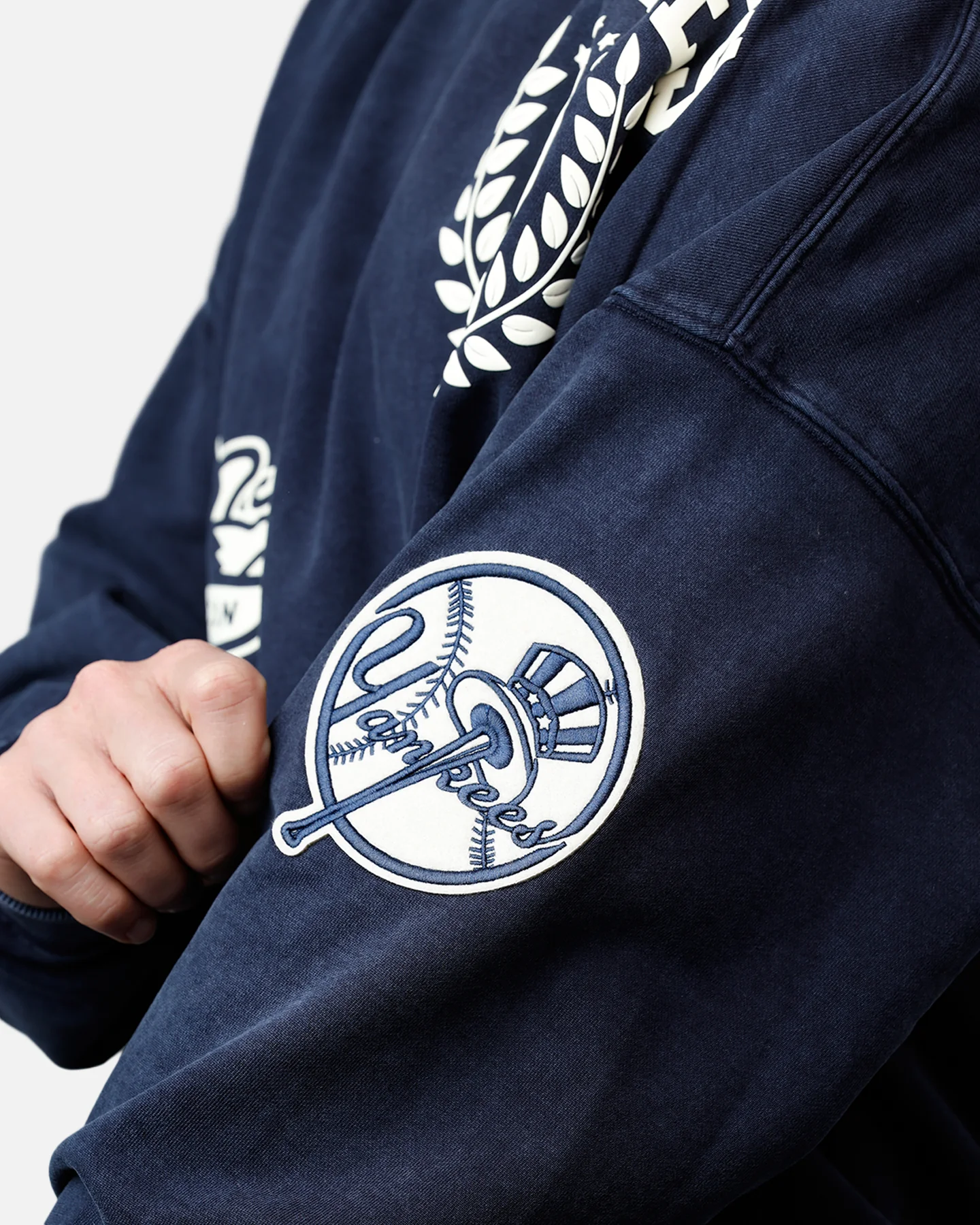Pro Standard New York Yankees Street Team Hoodie Navy - Image 8