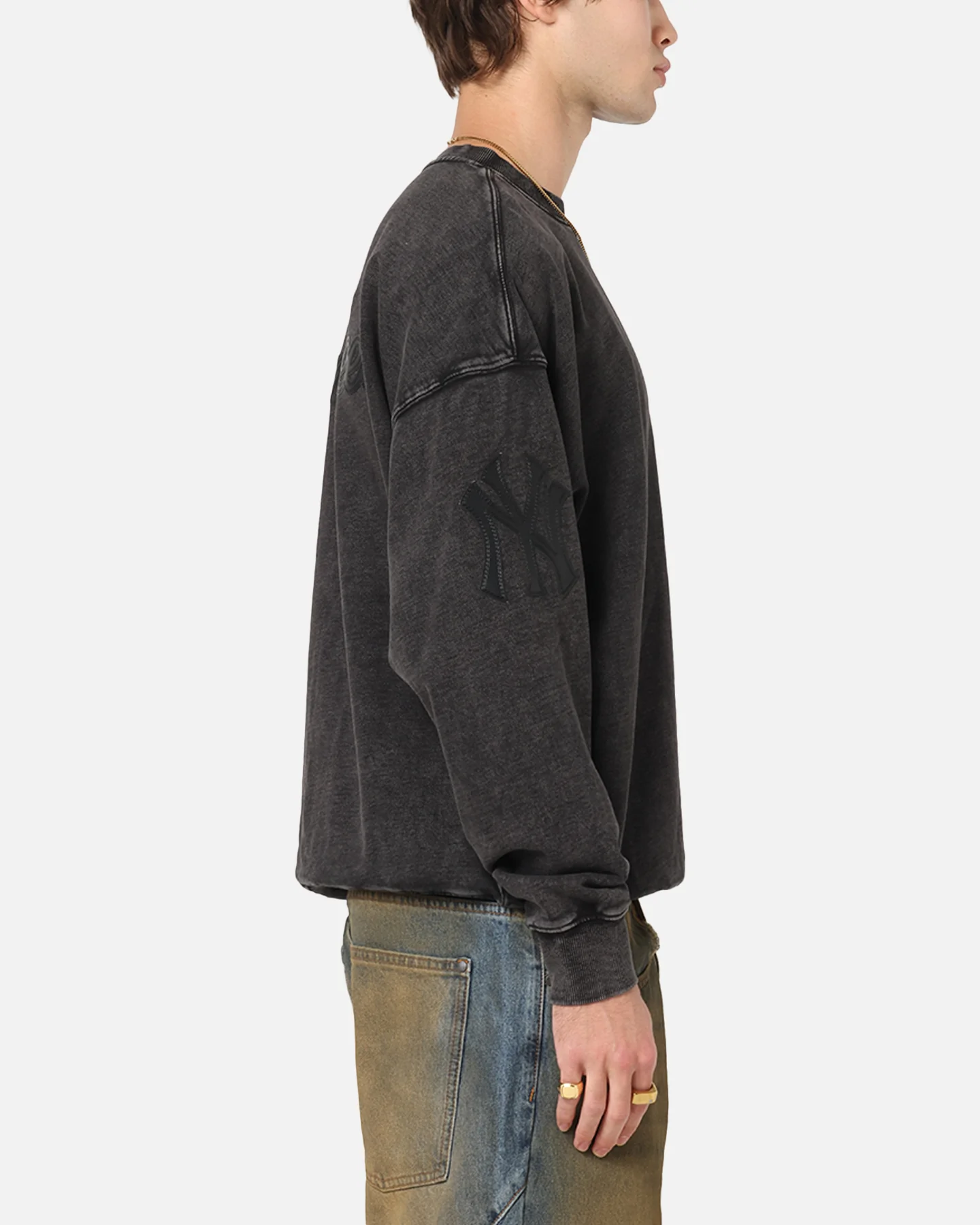 Pro Standard New York Yankees 'Wash Vanguard' Fleece Crewneck Washed Black - Image 5
