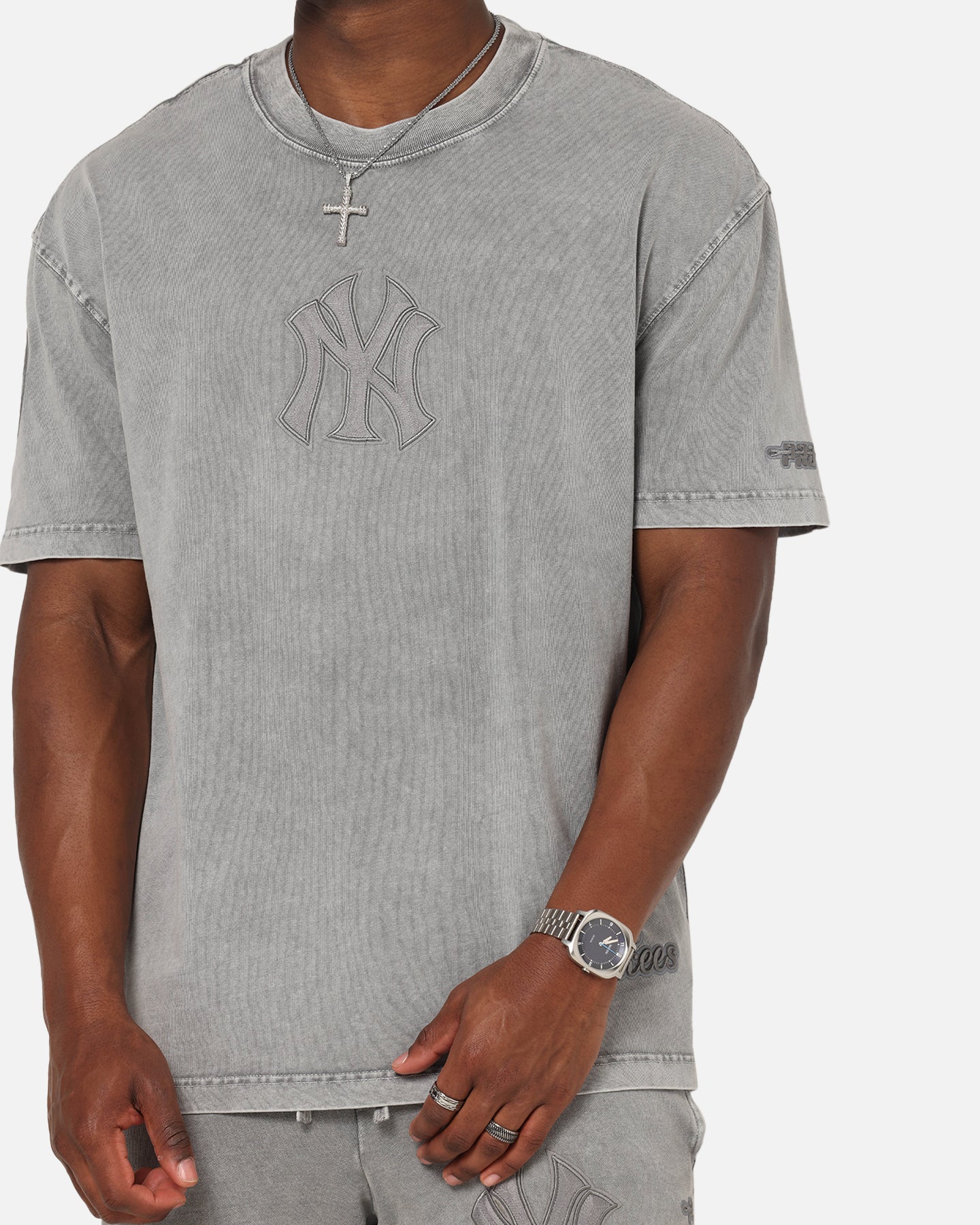 Pro Standard New York Yankees Washed Classic T-Shirt Washed Grey - Image 6