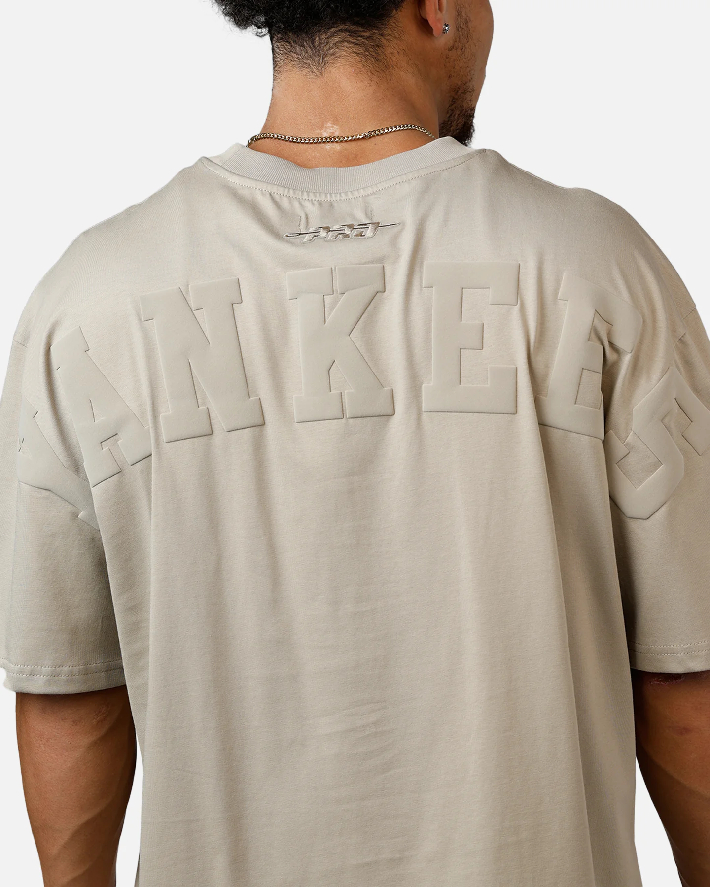 Pro Standard New York Yankees Wingspan T-Shirt Taupe - Image 8