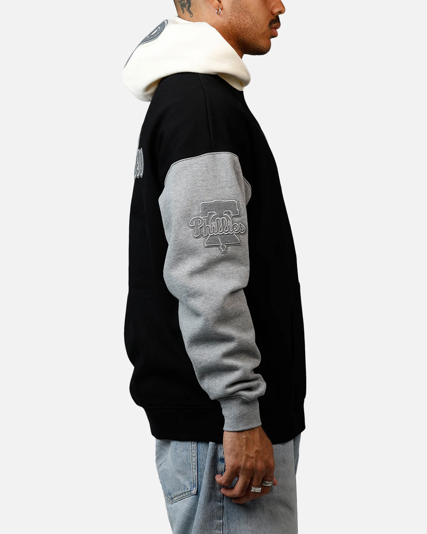 Pro Standard Philadelphia Phillies Reverse French Terry Hoodie Black/Grey - Image 4