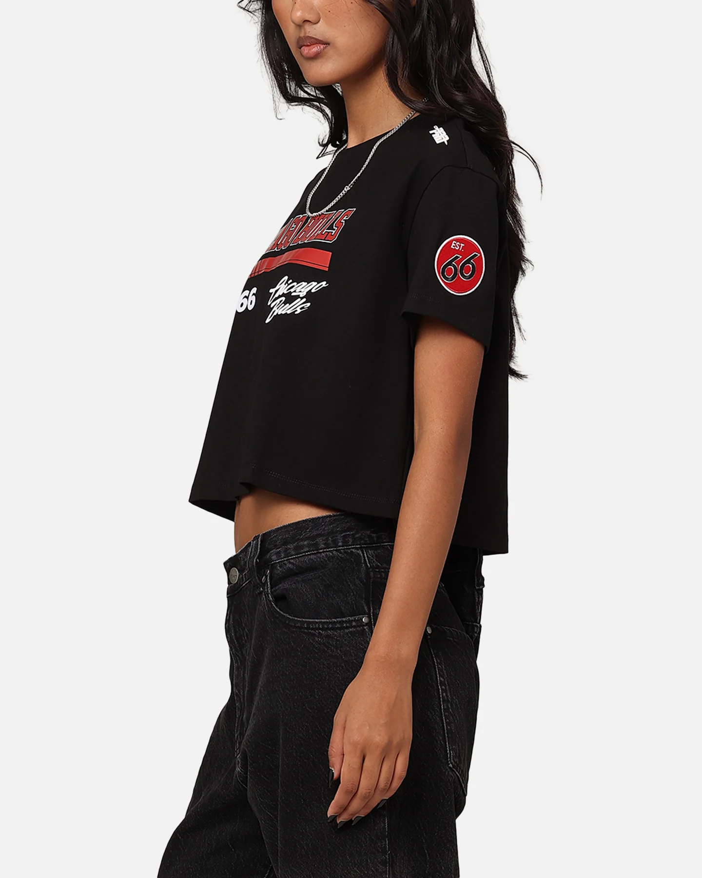 Pro Standard Women's Chicago Bulls Boxy Cropped T-Shirt Black - Image 5