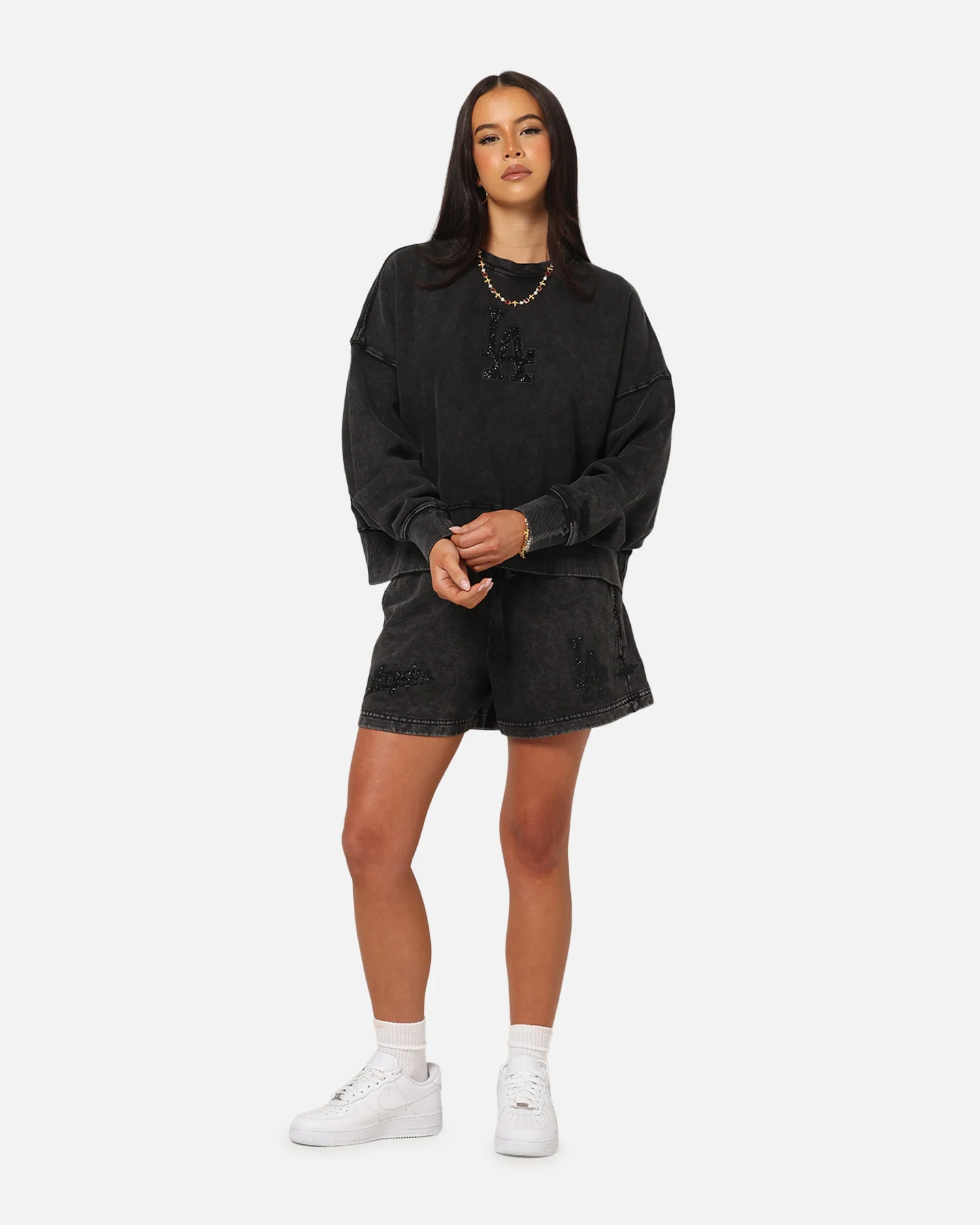 Pro Standard Women's Los Angeles Dodgers Washed Crystaline Crewneck Washed Black - Image 3
