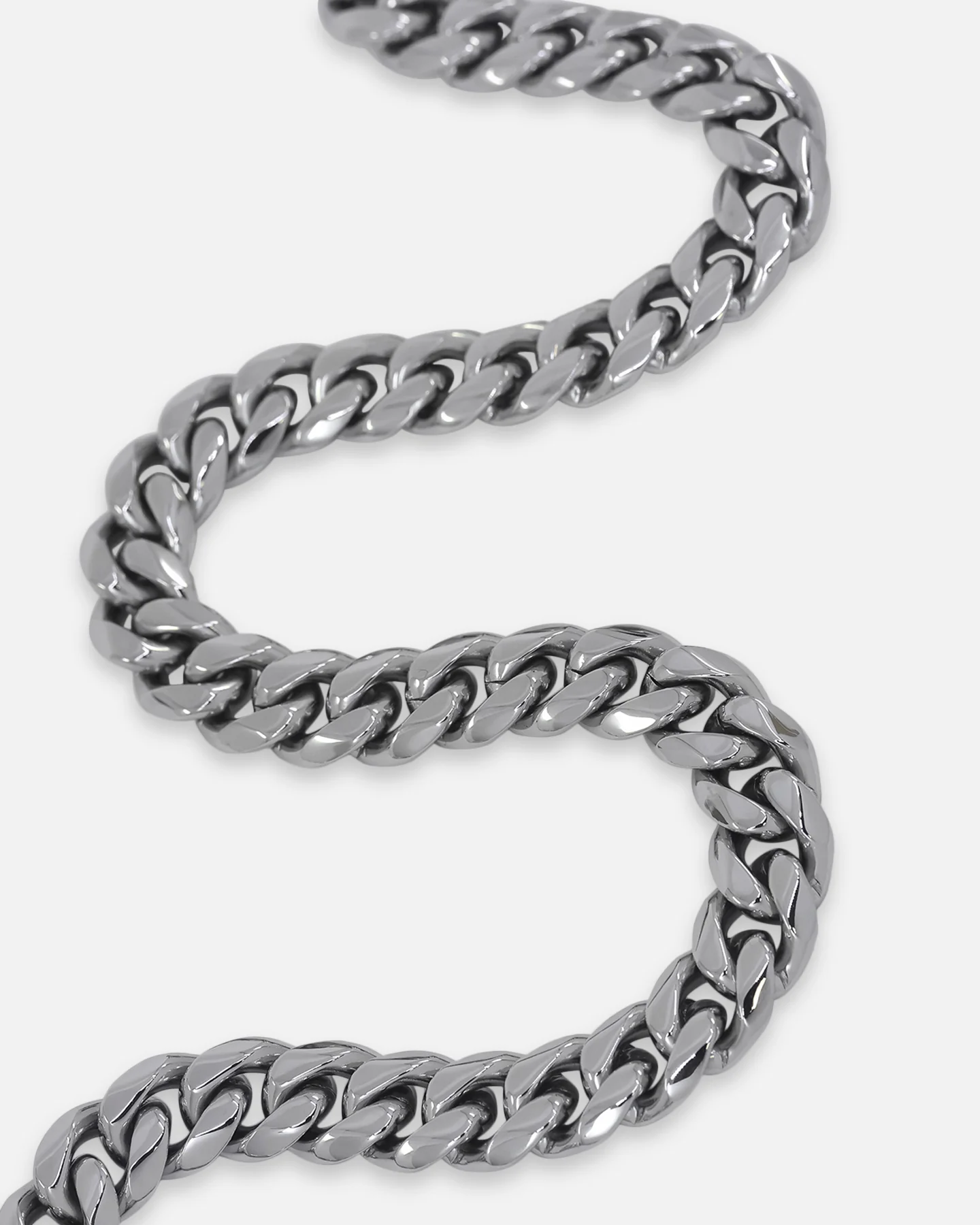 Saint Morta 10mm Cuban Chain White Gold - Image 6