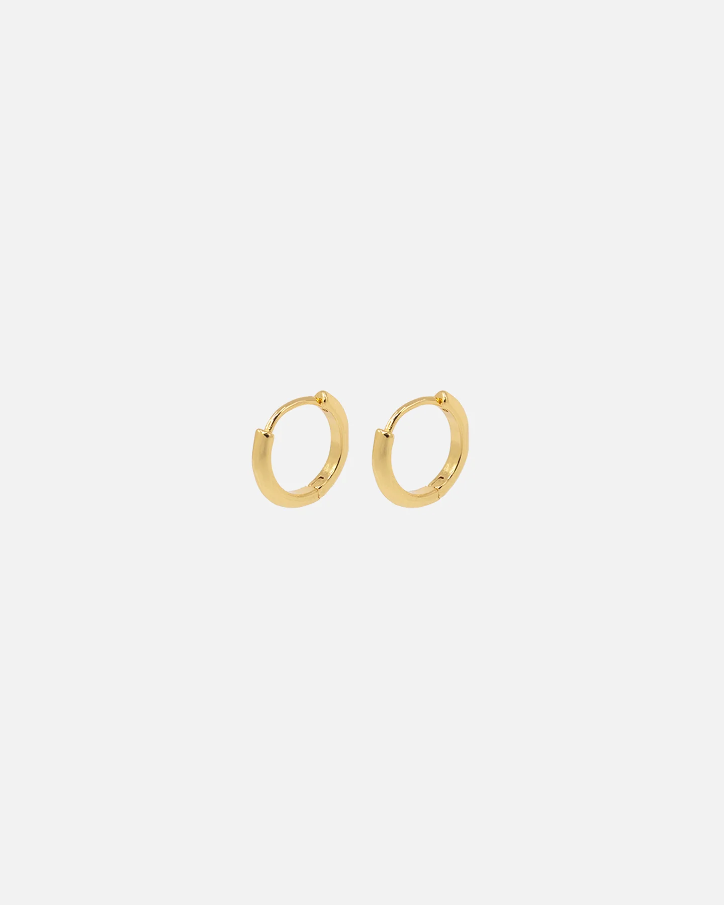 Saint Morta Classic Hoop Earring Gold