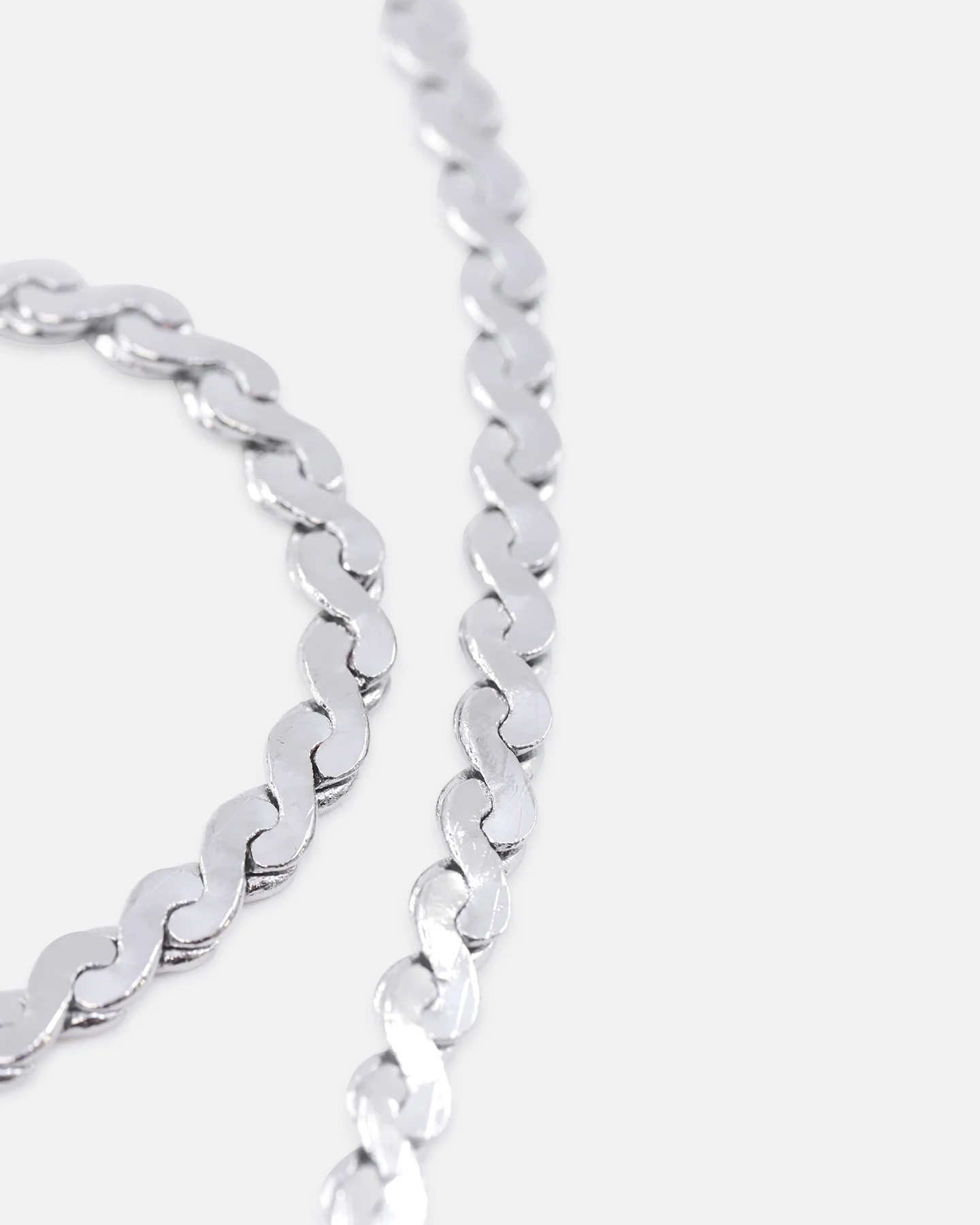 Saint Morta Infinity Chain White Gold - Image 8