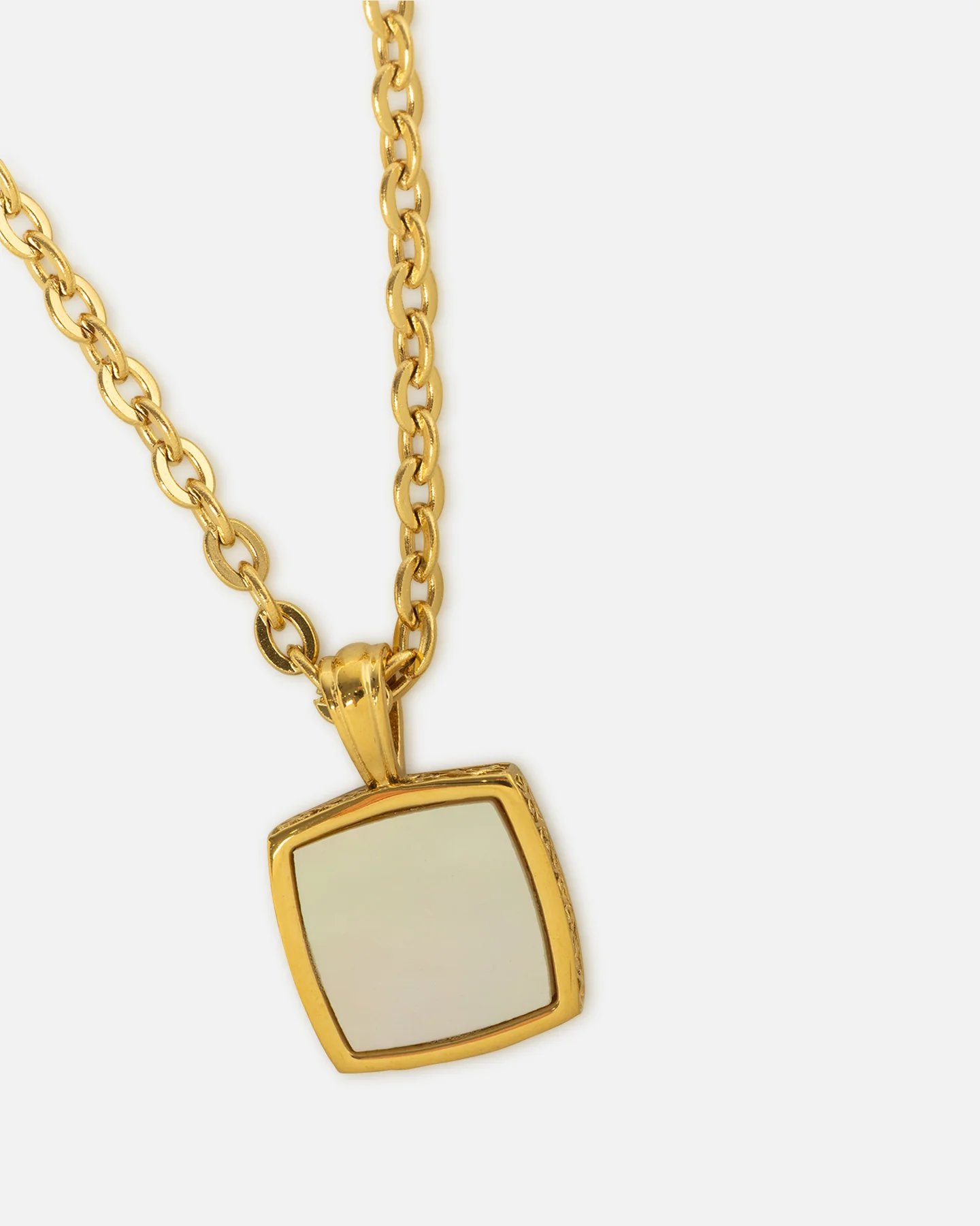 Saint Morta Pearl Square Pendant Chain Gold - Image 3