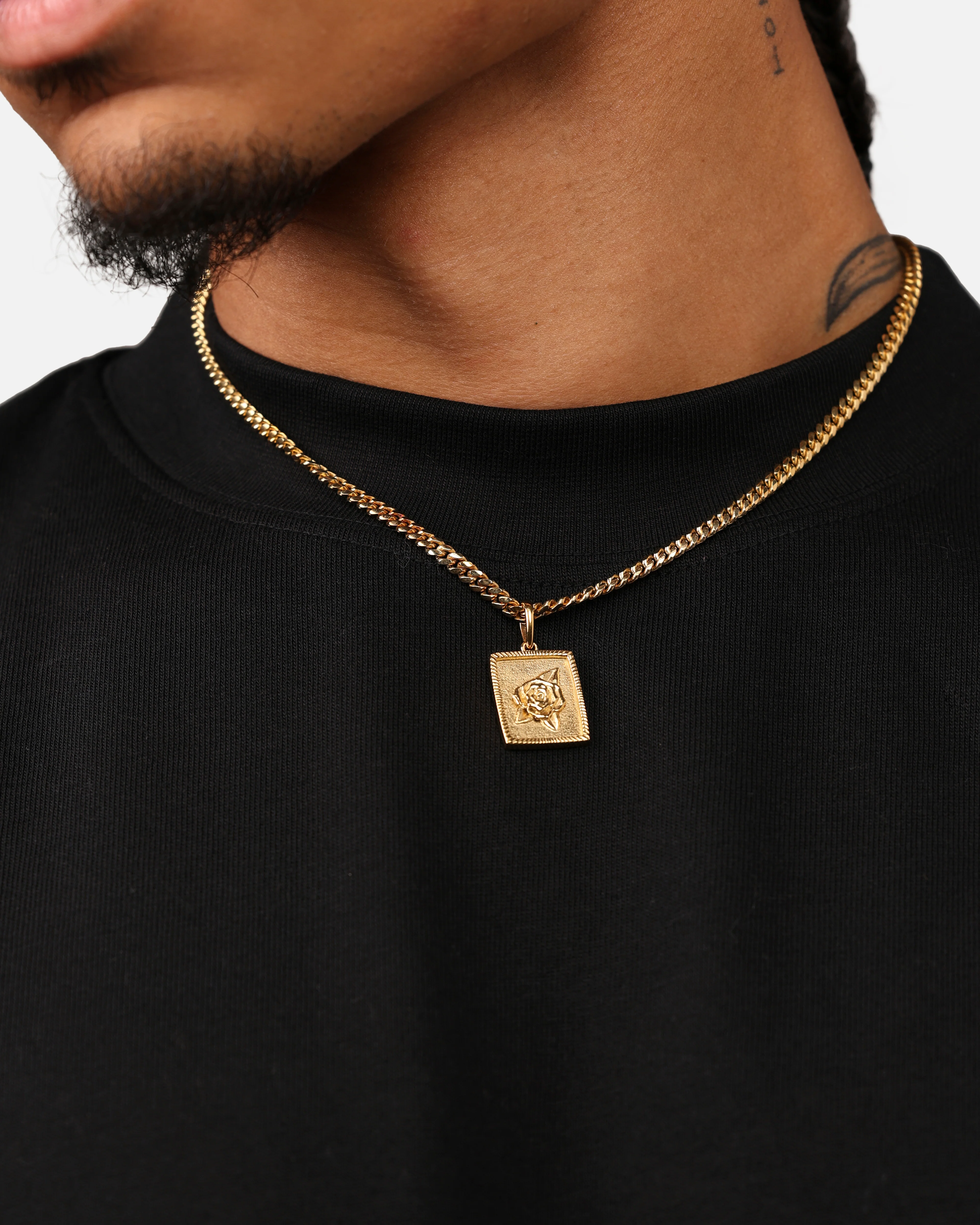 Saint Morta Rose Pendant Gold - Image 2