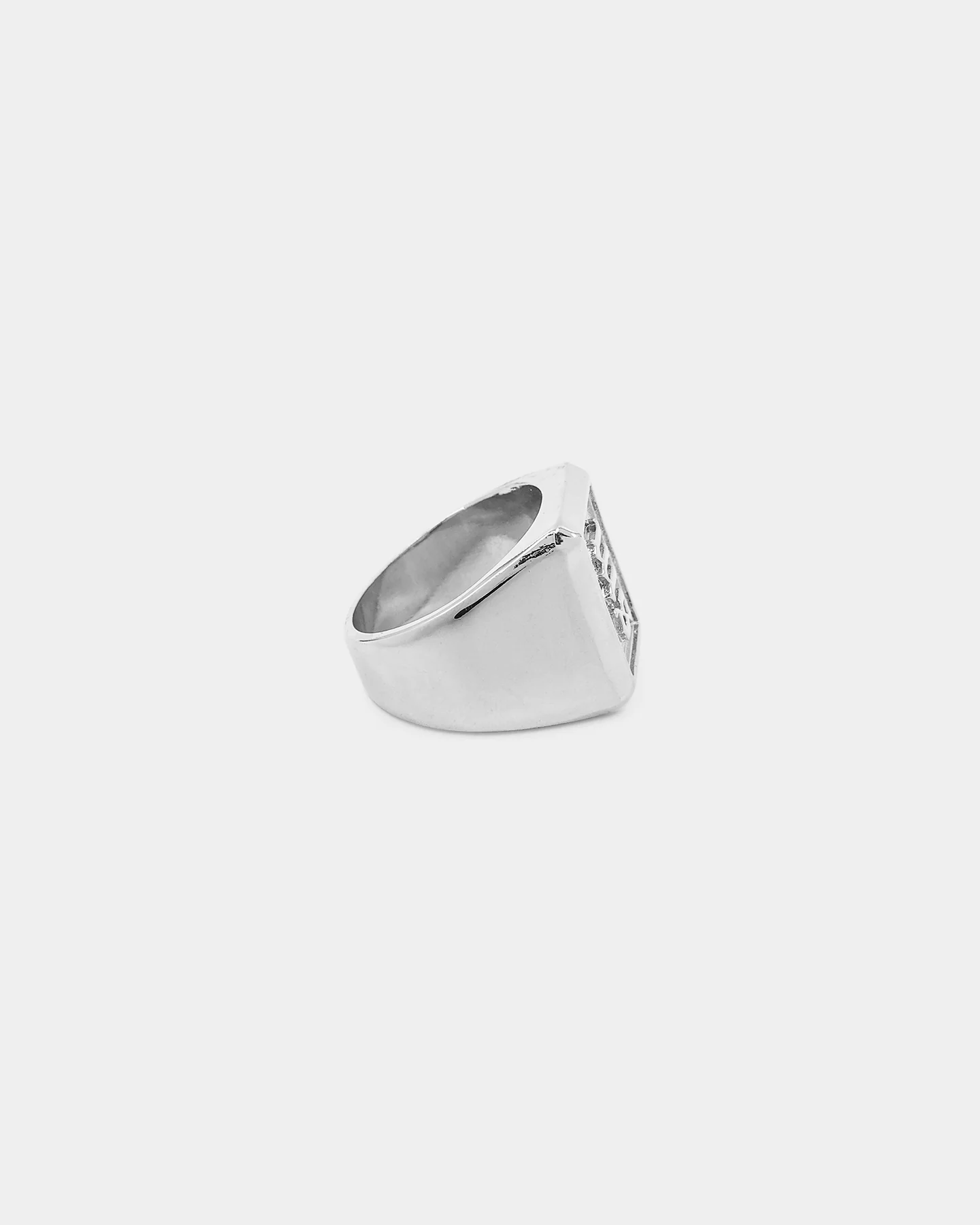 Saint Morta SM Signature Ring White Gold - Image 6