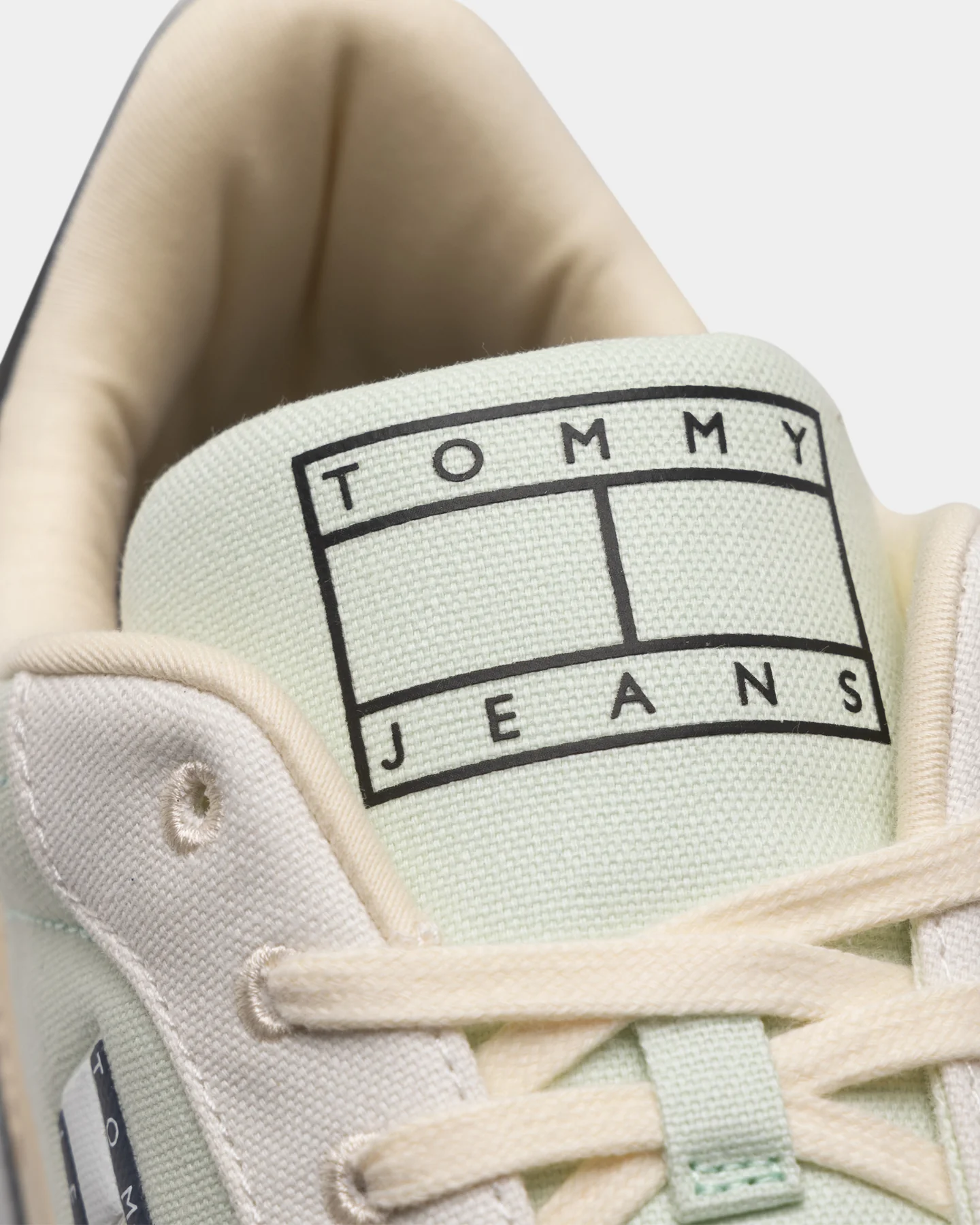 Tommy Jeans Basketball Canvas Mixed Texture Trainers Ivory - Image 7