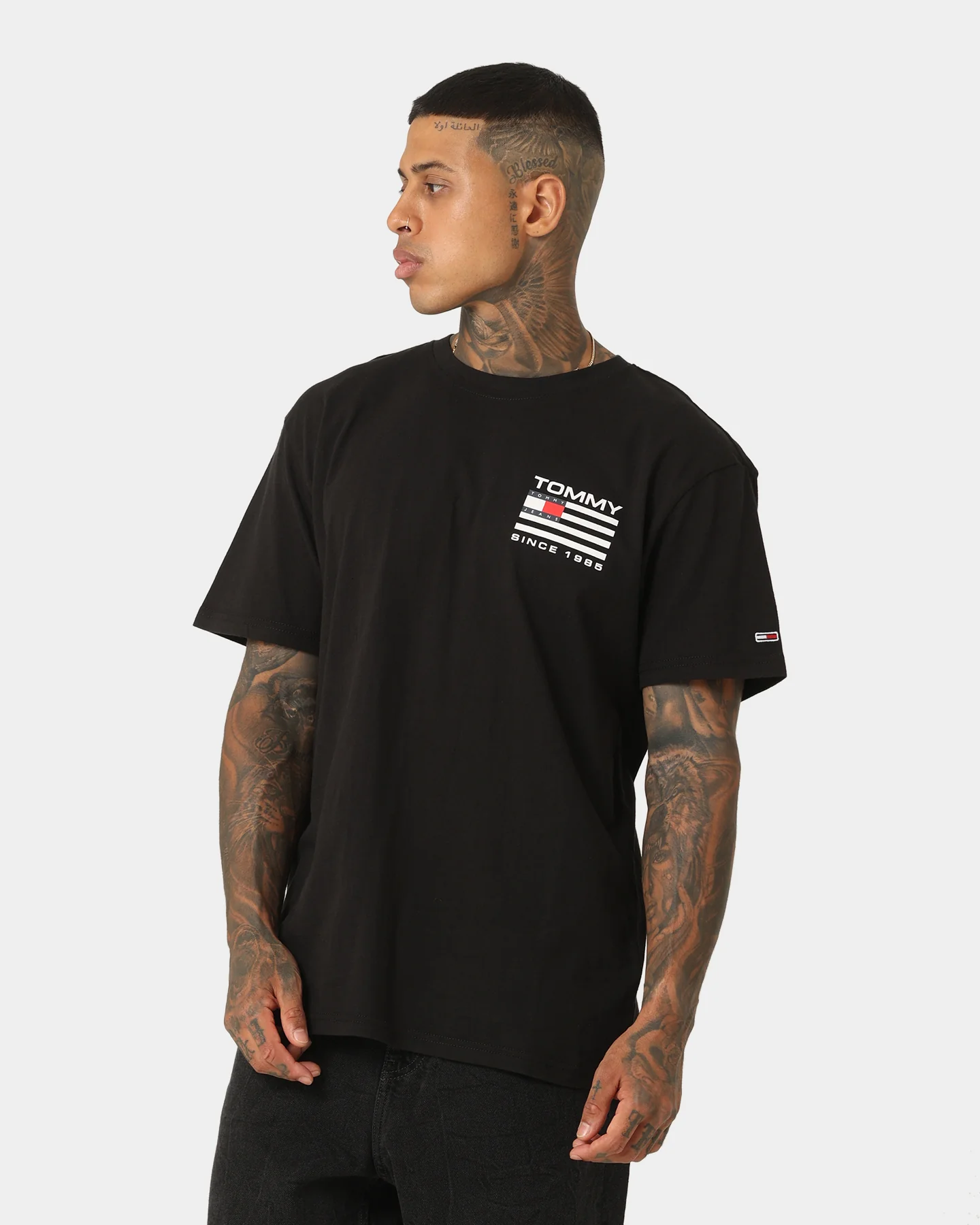 Tommy Jeans Classic RWB Back Logo T-Shirt Black - Image 7