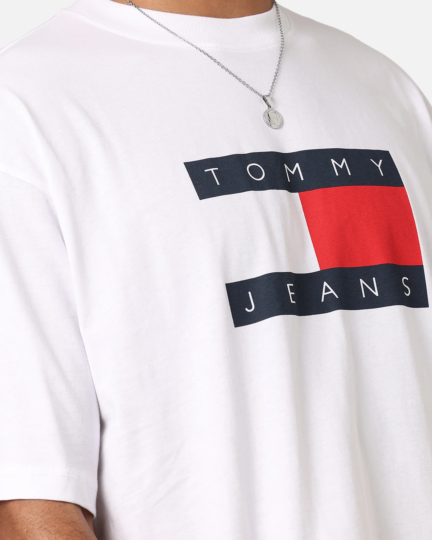 Tommy Jeans TJM Skate Flag T-Shirt White - Image 6