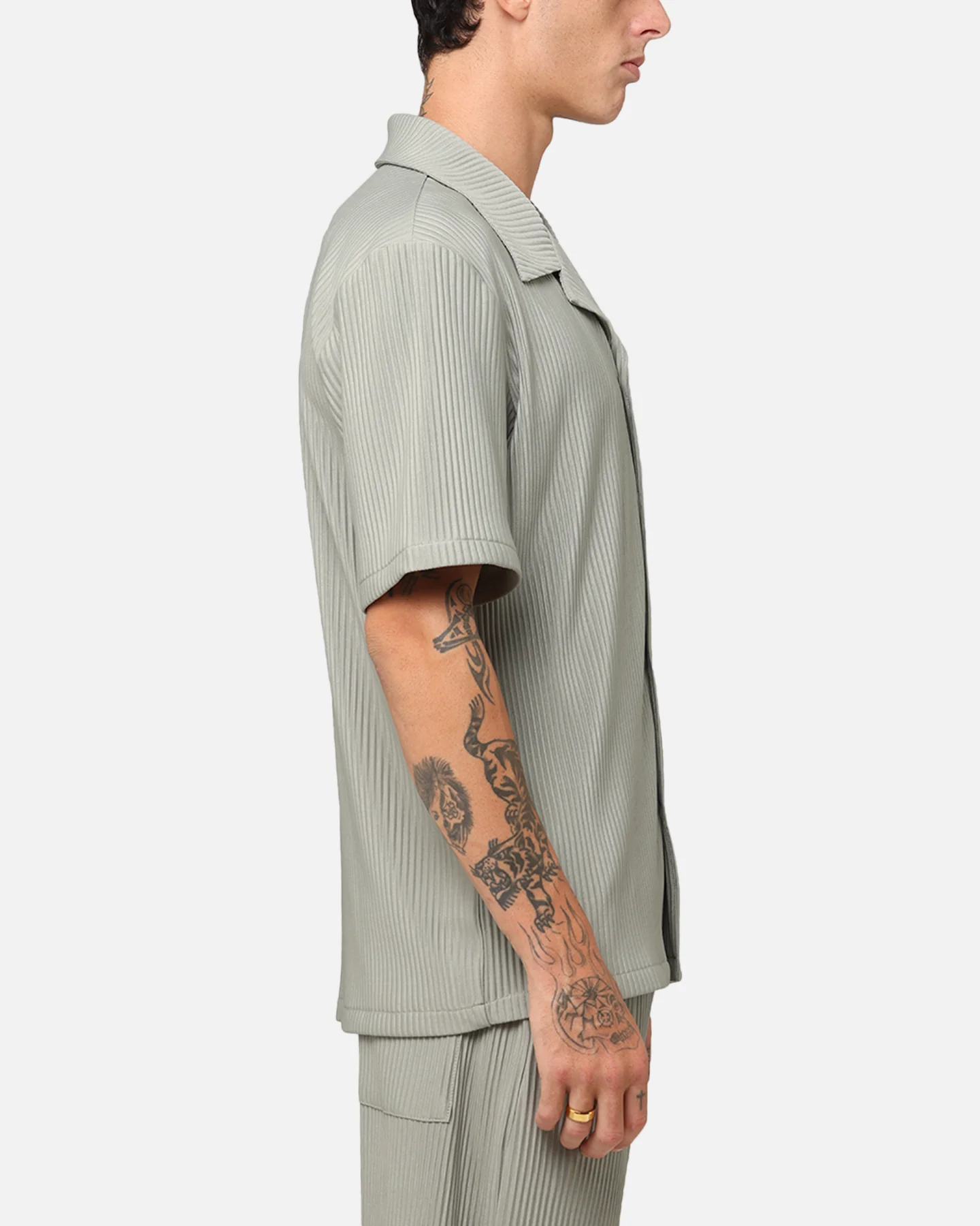 XXIII Pleated Button Up Shirt Olive - Image 4